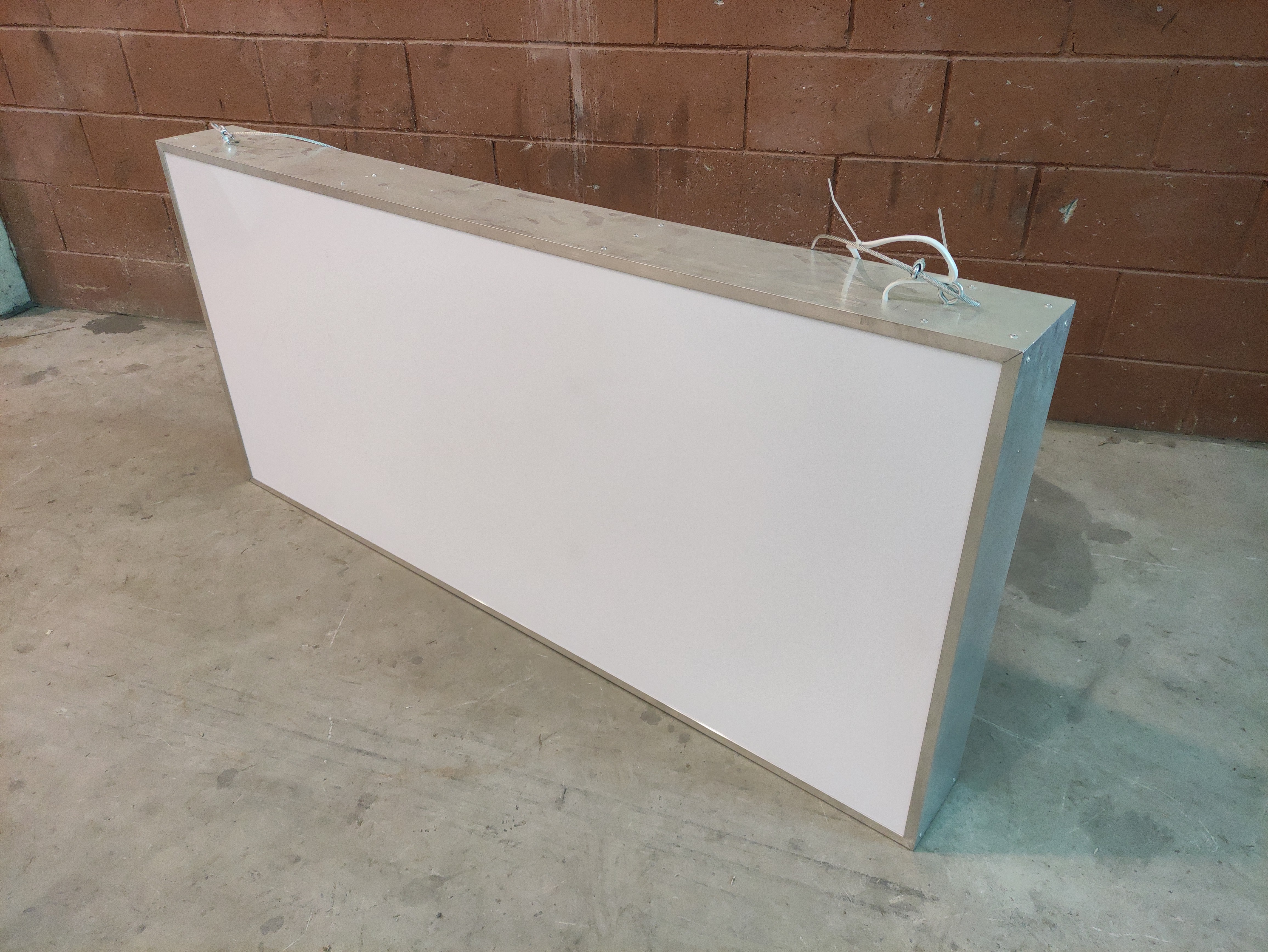 cartel aeropuerto caja luz 2lados aluminio 70x150x15 1u